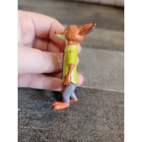 Tomy zootopia Nick Wilde Fox Disney toy figure - Picture 3 of 5